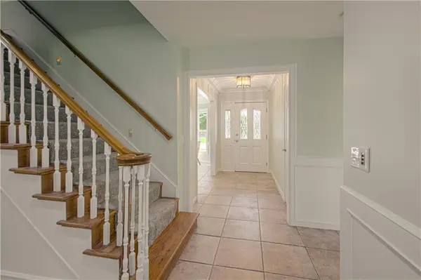 2452 NW Valley View DR, Lee's Summit, MO 64081