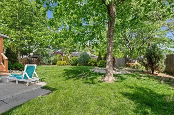 8119 NW Venita ST, Weatherby Lake, MO 64152
