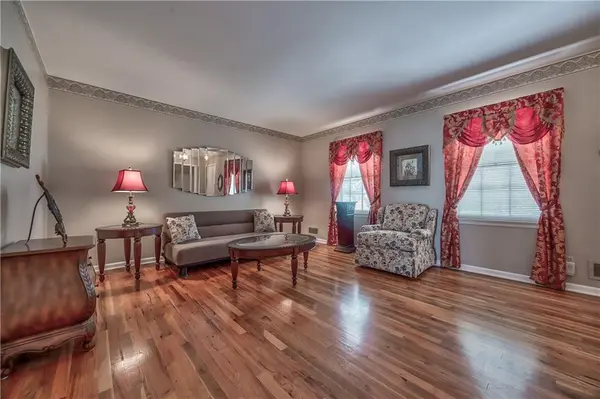 9610 W 97th ST, Overland Park, KS 66212