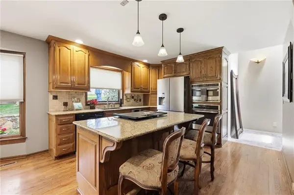 10 The Woodlands N/A, Gladstone, MO 64119