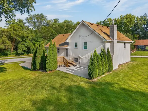 402 Kingsley AVE, Liberty, MO 64068