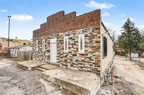 11303 E Truman RD, Independence, MO 64050