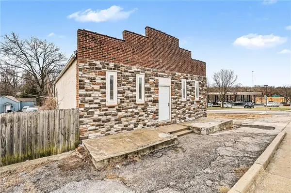 11303 E Truman RD, Independence, MO 64050