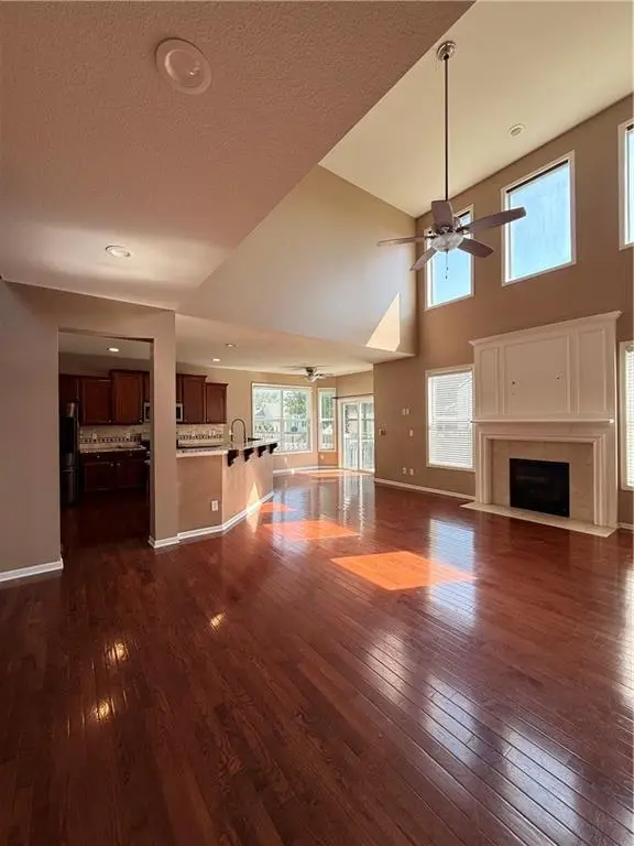 1200 SW Sapperton RD, Raymore, MO 64083