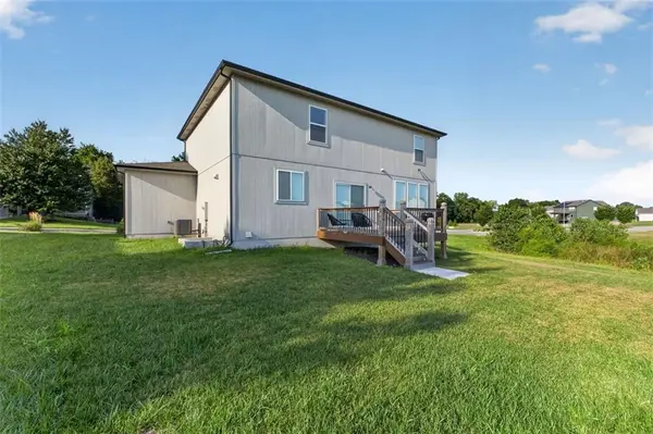 2708 SW 12th ST, Lee's Summit, MO 64081