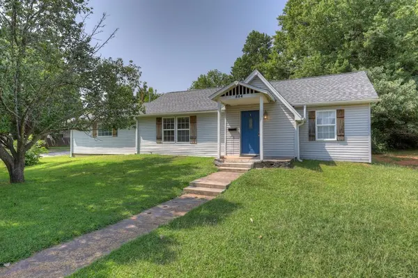 504 E 6th ST, Baxter Springs, KS 66713