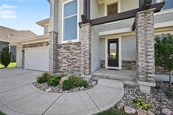 9543 N Kentucky AVE, Kansas City, MO 64157