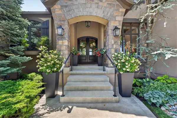 12605 W 160 ST, Overland Park, KS 66221