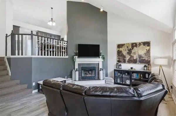 12502 S Alcan CIR, Olathe, KS 66062