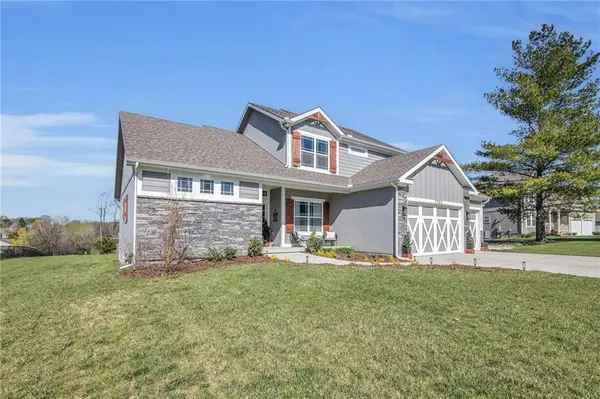 7904 N Spruce AVE, Kansas City, MO 64119