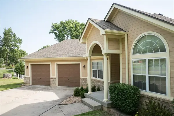 909 S Ann ST, Independence, MO 64056