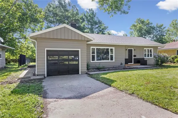 1419 S Hickory ST, Ottawa, KS 66067