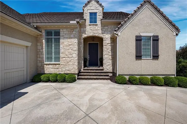 3122 W 150th TER, Overland Park, KS 66224