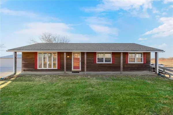 17504 State Route 33 HWY, Holt, MO 64048