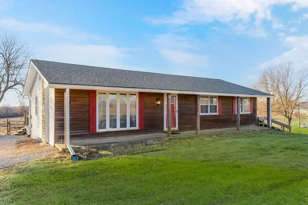 17504 State Route 33 HWY, Holt, MO 64048