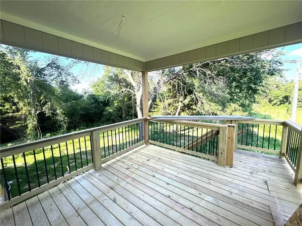 233 SE 141 RD, Warrensburg, MO 64093