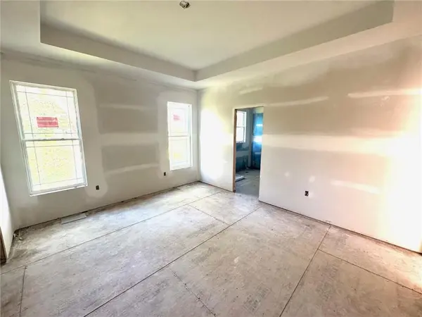 233 SE 141 RD, Warrensburg, MO 64093
