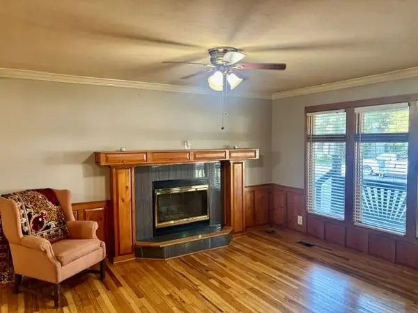 1016 Birch ST, Eudora, KS 66025