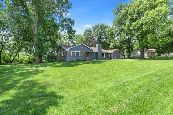 1035 Vilas ST, Leavenworth, KS 66048