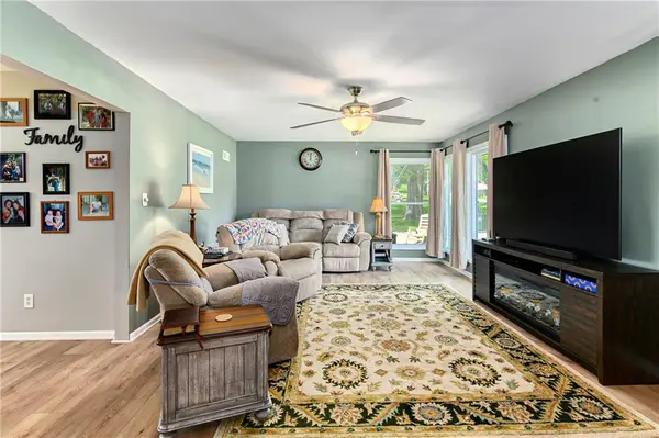 1035 Vilas ST, Leavenworth, KS 66048