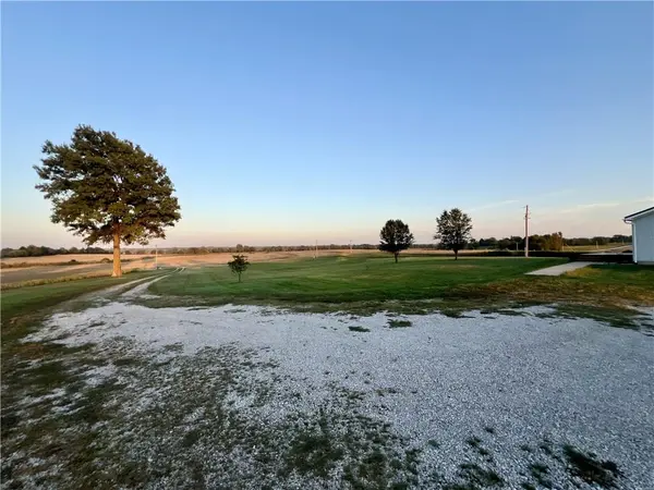148 SW 301 RD, Centerview, MO 64019