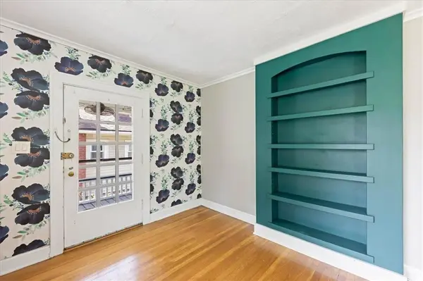 6152 Locust ST, Kansas City, MO 64110