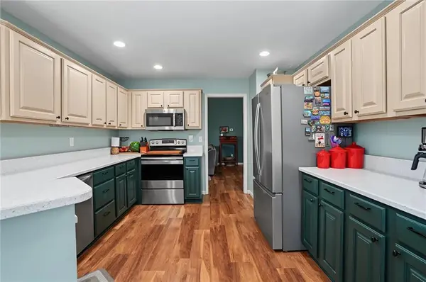 829 E 12th ST, Eudora, KS 66025