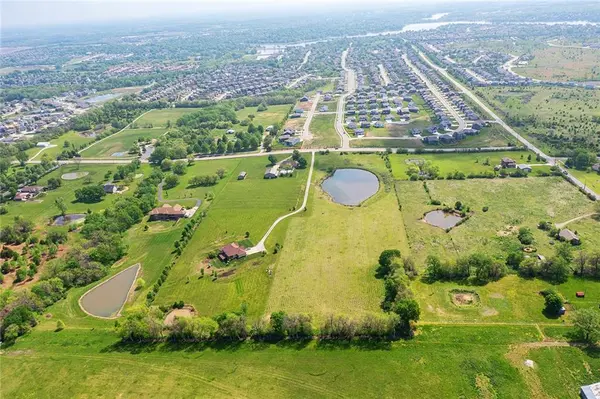 4380 SW Pryor RD, Lee's Summit, MO 64082