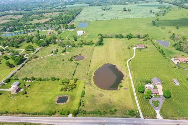 4380 SW Pryor RD, Lee's Summit, MO 64082