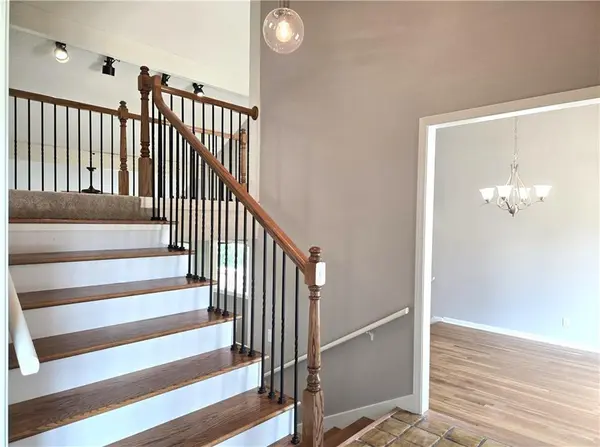 9786 W 101 TER, Overland Park, KS 66212