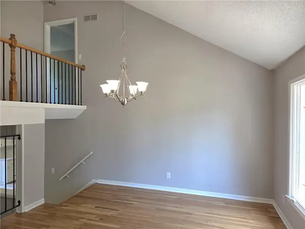 9786 W 101 TER, Overland Park, KS 66212