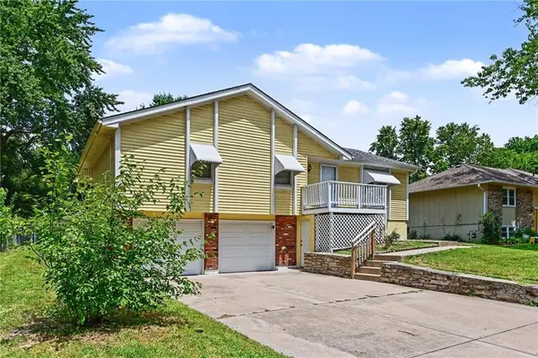 11312 E 58th TER, Raytown, MO 64133