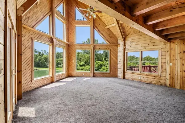 17301 E Kentucky RD, Independence, MO 64058