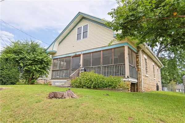 11612 Hackett ST, Independence, MO 64054