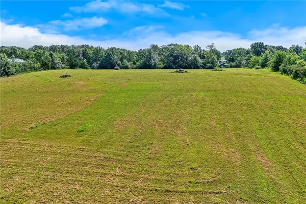 21062 Bright LN, Lawson, MO 64062