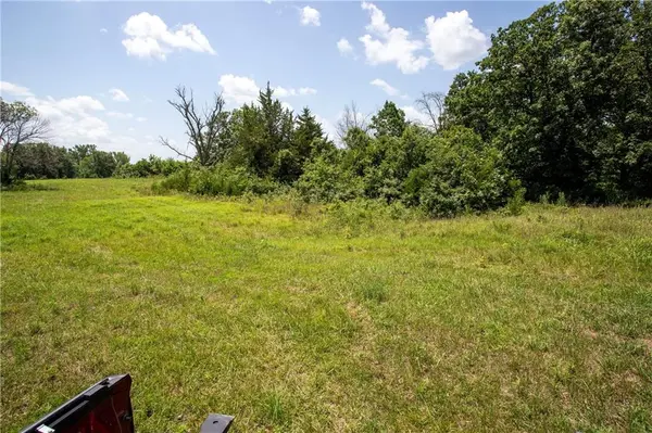 811 SE 600th RD, Knob Noster, MO 65336