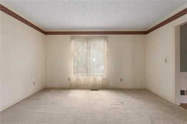 10525 Bluejacket ST, Overland Park, KS 66214