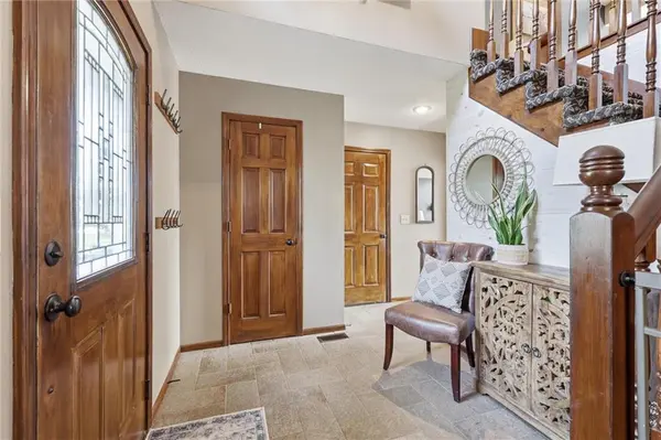 16201 Kevin LN, Belton, MO 64012