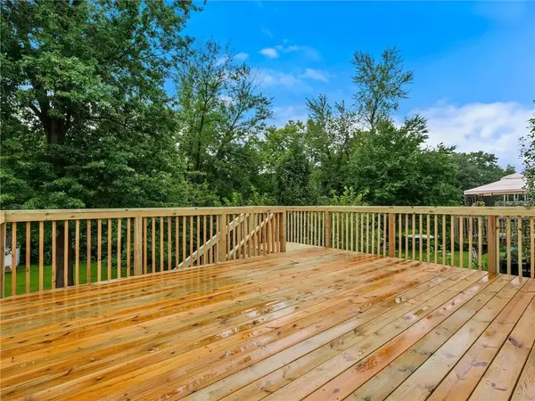 1229 Michele DR, Excelsior Springs, MO 64024
