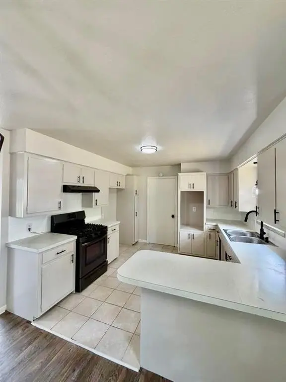 502 JENNIFER LN, Garden City, MO 64747