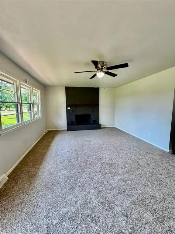 502 JENNIFER LN, Garden City, MO 64747