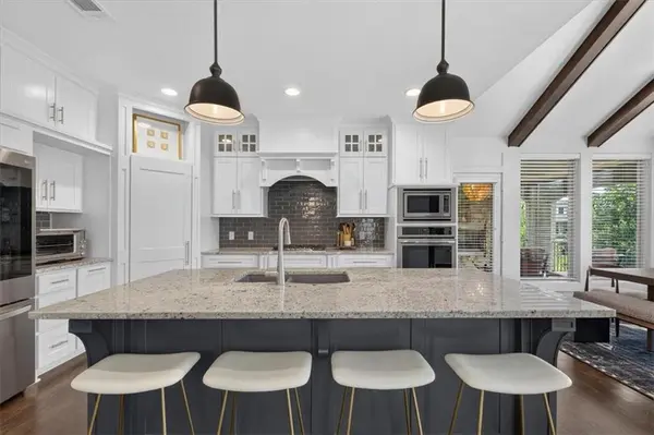 9117 W 178th ST, Overland Park, KS 66013