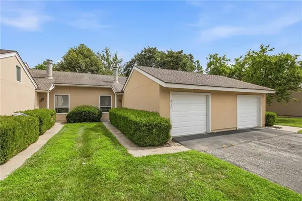 12735 W 109th ST, Overland Park, KS 66210