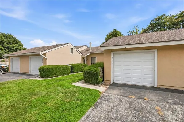 12735 W 109th ST, Overland Park, KS 66210