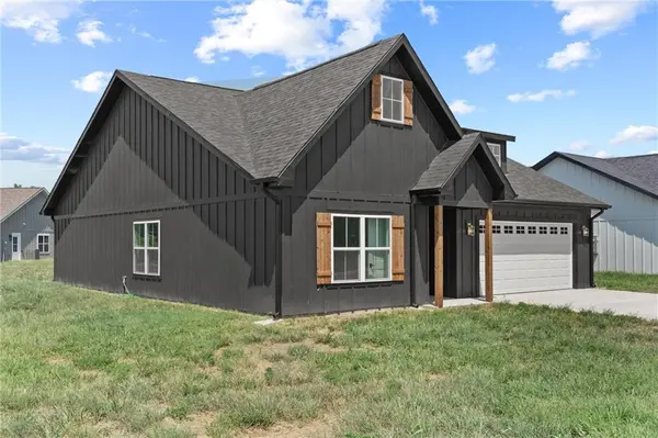 606 Catalpa ST, Independence, KS 67301
