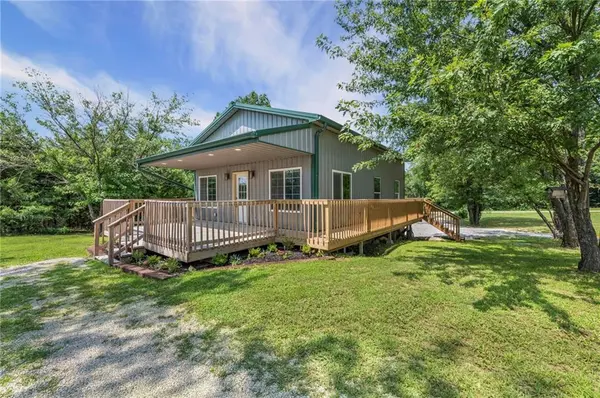 14820 Crystal DR, Excelsior Springs, MO 64024