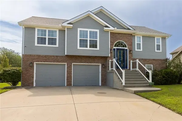 1019 NW 91st TER, Kansas City, MO 64155