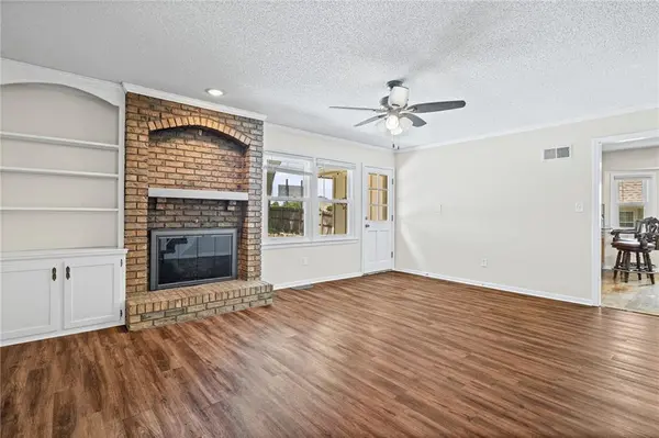 12606 W 69th ST, Shawnee, KS 66216