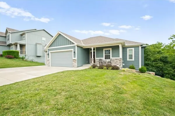 7365 N Lamar DR, Kansas City, MO 64152