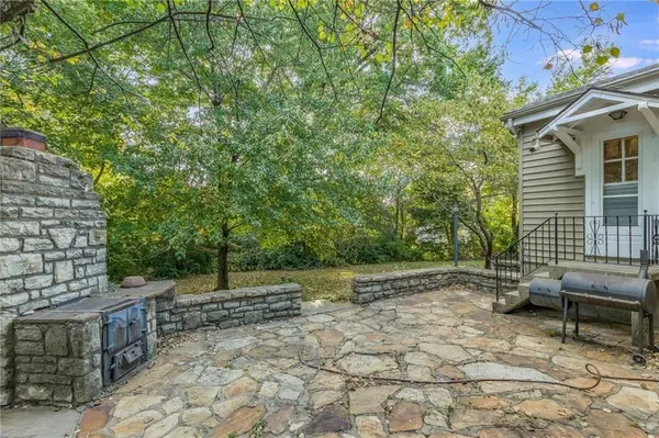 1201 N River BLVD, Independence, MO 64050